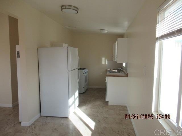 580 Glover Avenue - Photo 0
