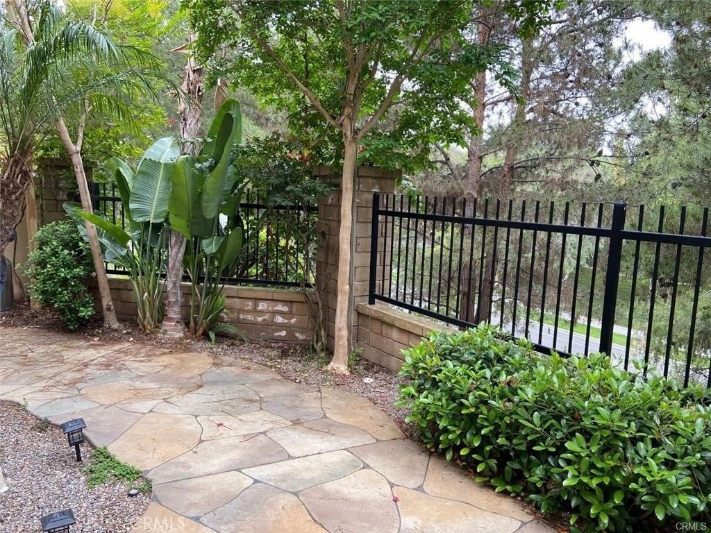 313 Tall Oak - Photo 15