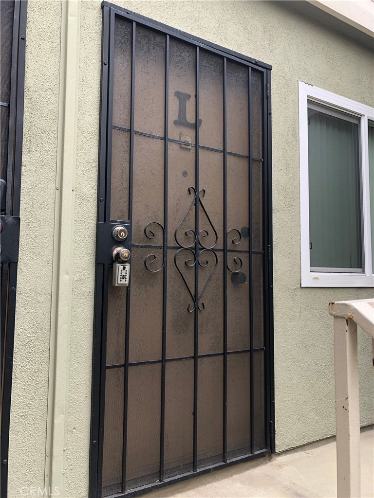 312 10th Street - Photo 1
