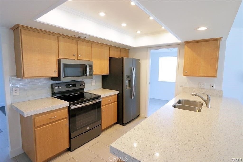 9972 Spinnaker Drive - Photo 3