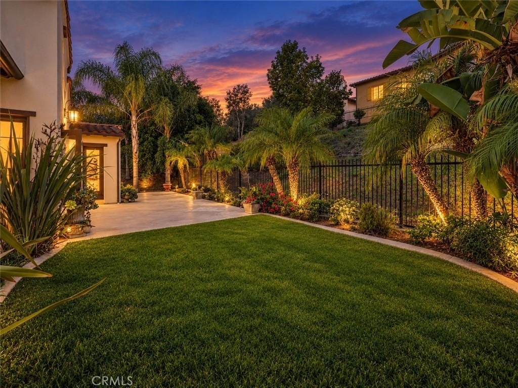 501 Luminous - Photo 9