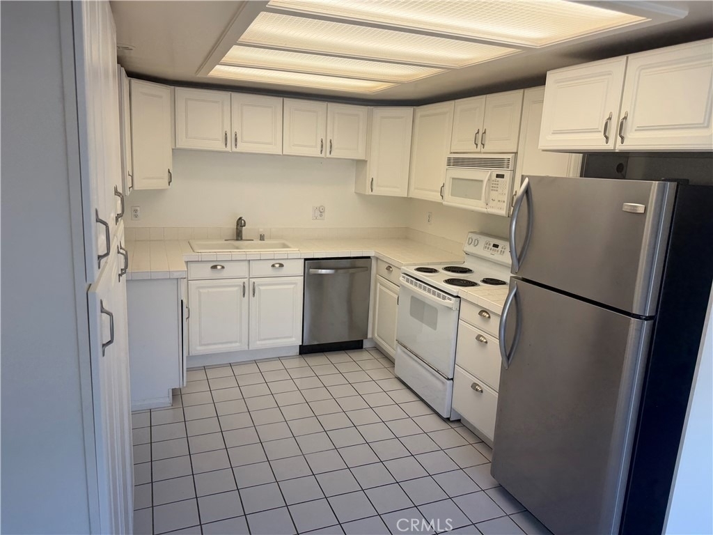 25 Escapade Court - Photo 14