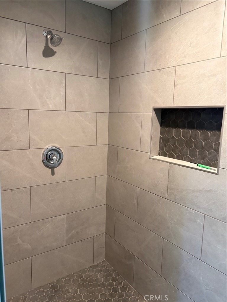 1148 N Elmwood Avenue - Photo 9