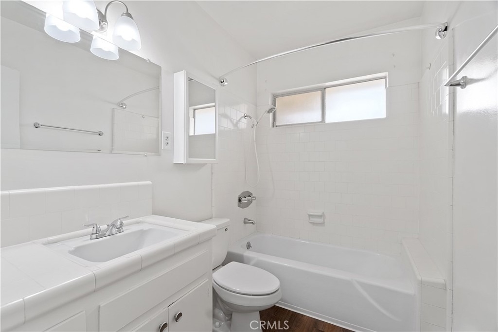 534 Roosevelt Road - Photo 11