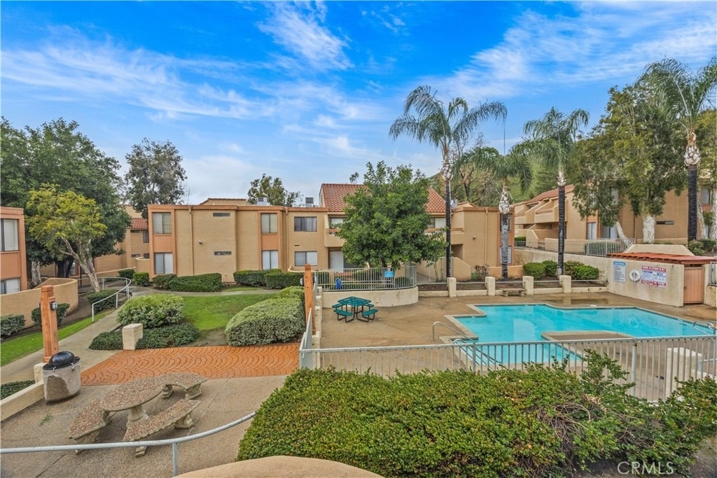 1500 W Edgehill Road - Photo 1