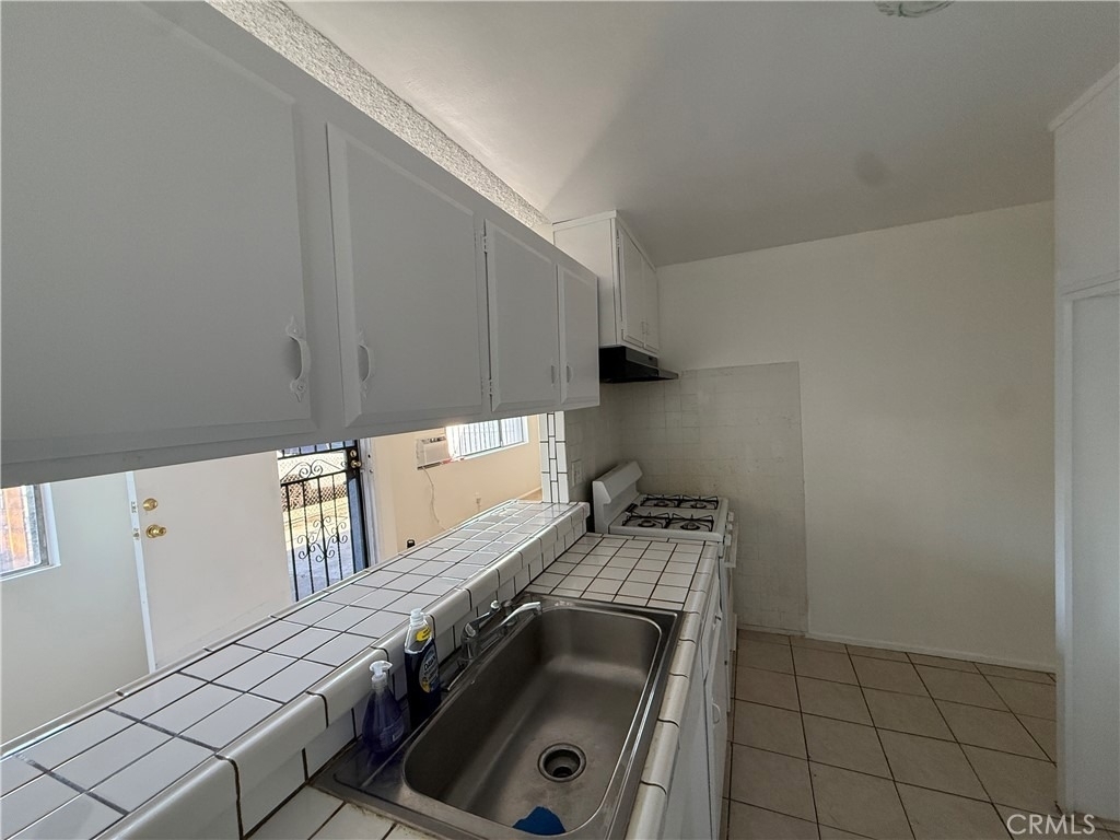 4910 E 4th Street - Photo 4