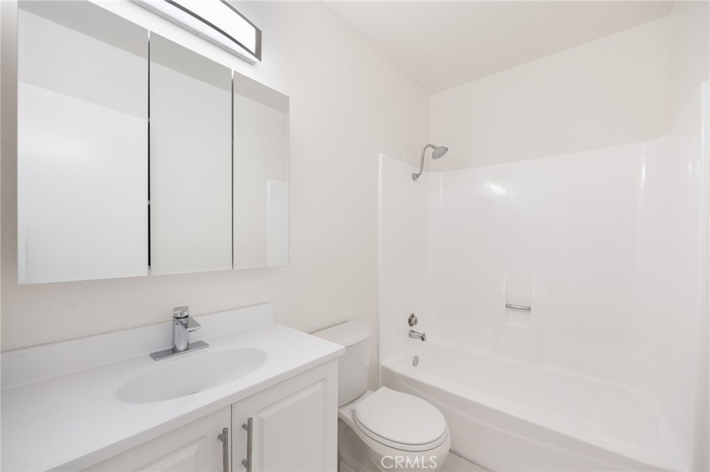 333 Riverdale Drive - Photo 10
