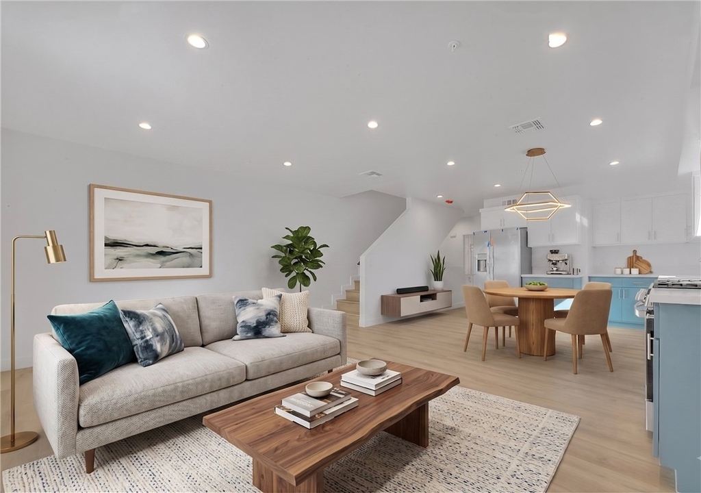 5852 Vineland - Photo 4