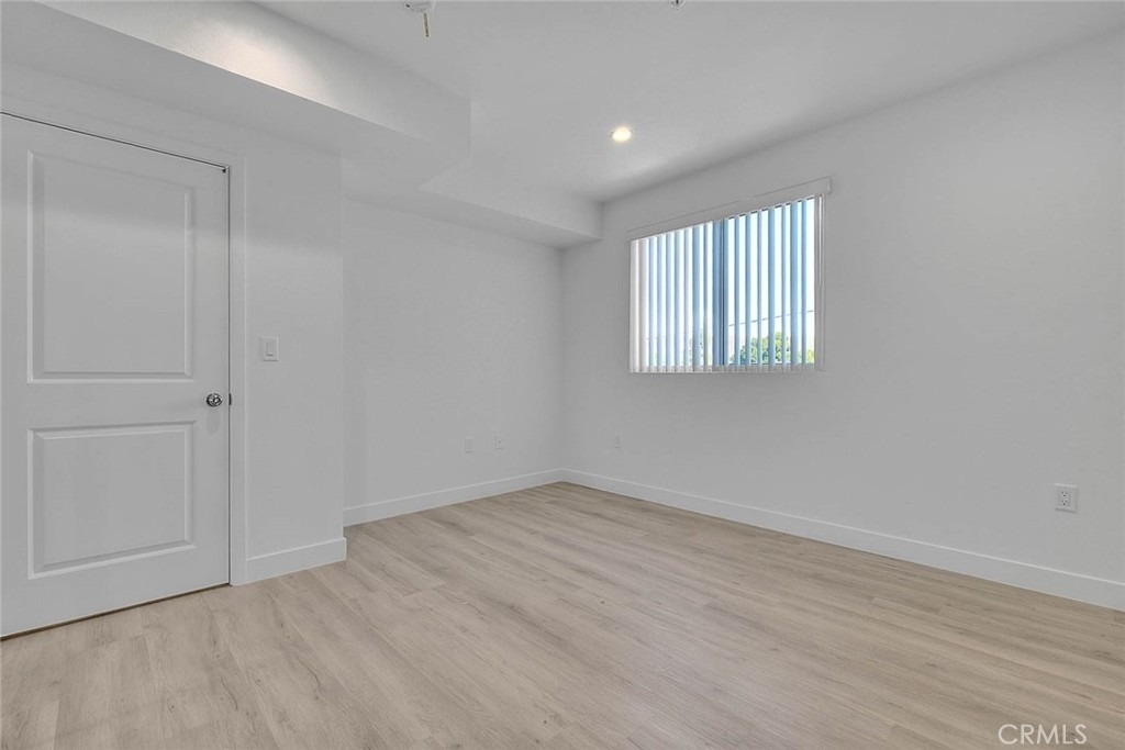 5852 Vineland - Photo 20
