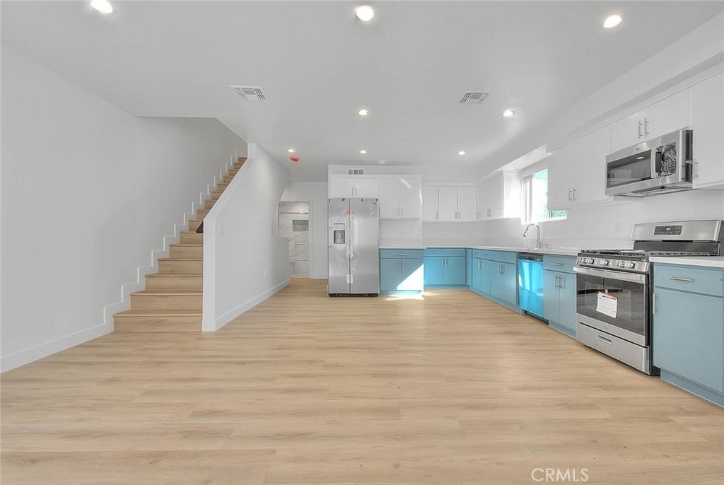 5852 Vineland - Photo 33