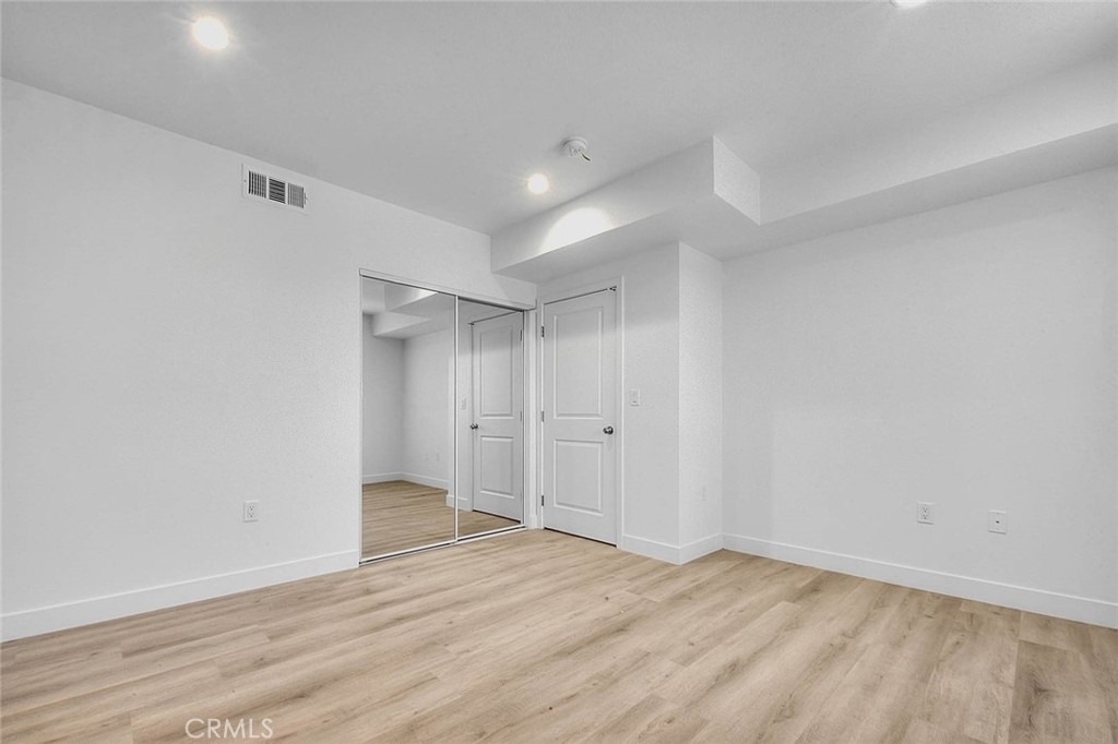 5852 Vineland - Photo 21