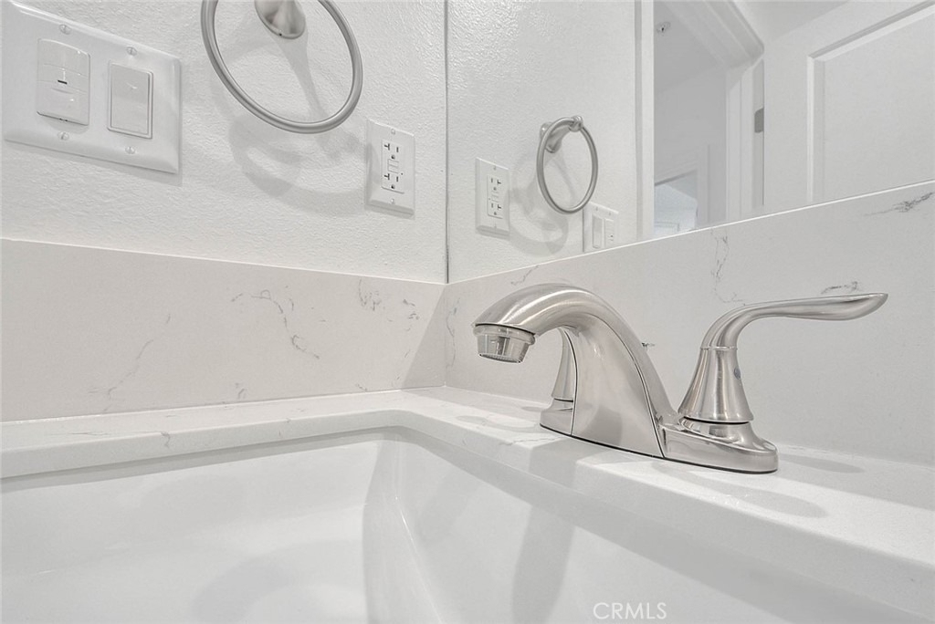 5852 Vineland - Photo 16