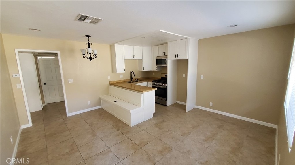 10037 Samoa Avenue - Photo 1
