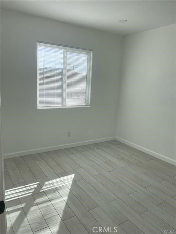 10037 Samoa Avenue - Photo 4