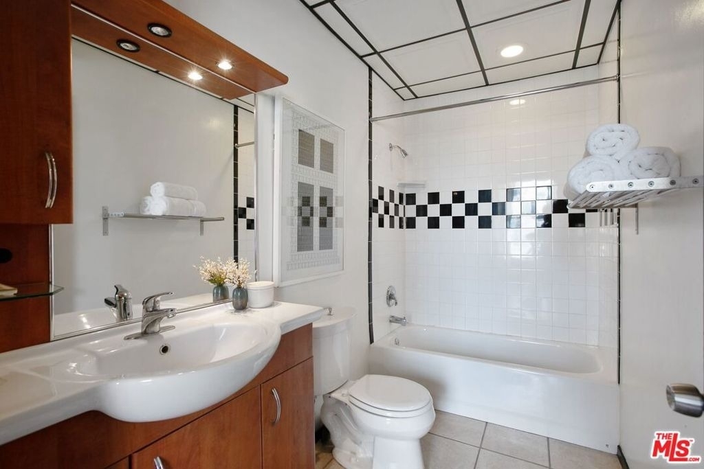 108 W 2nd Street - Photo 14