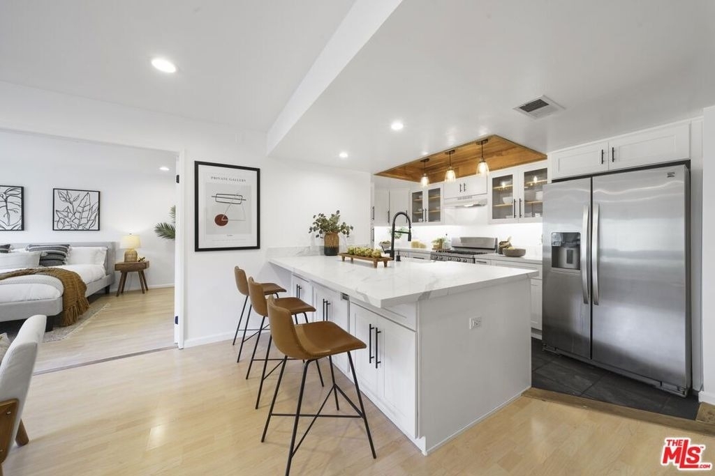 2700 E Cahuenga Boulevard - Photo 7