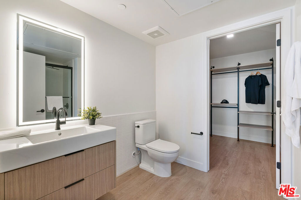 10700 Tabor Street - Photo 11