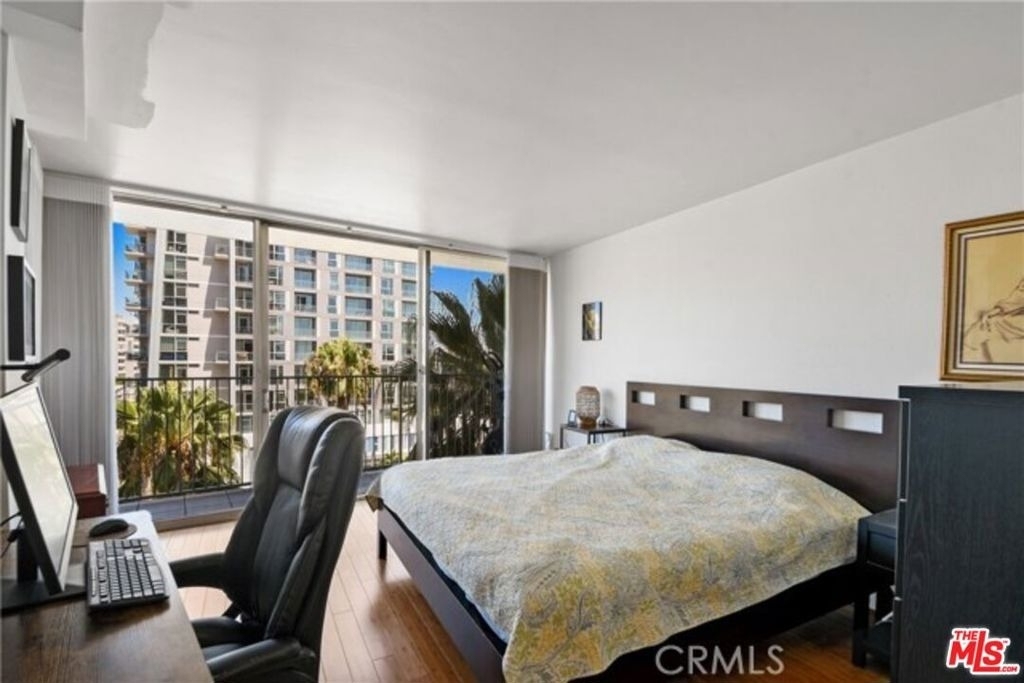 700 E Ocean Boulevard - Photo 25