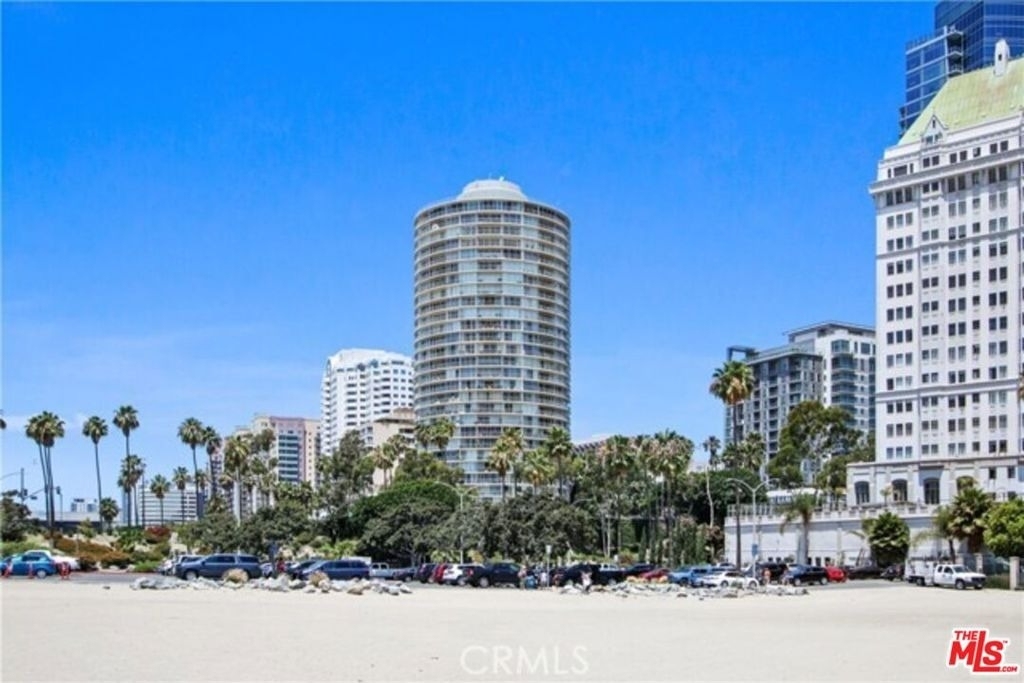 700 E Ocean Boulevard - Photo 2