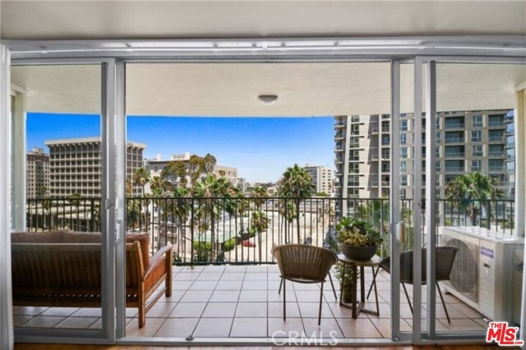 700 E Ocean Boulevard - Photo 40