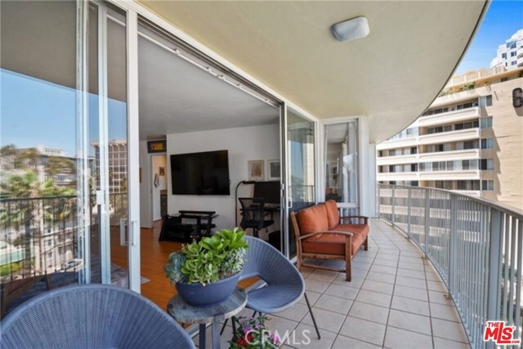 700 E Ocean Boulevard - Photo 38