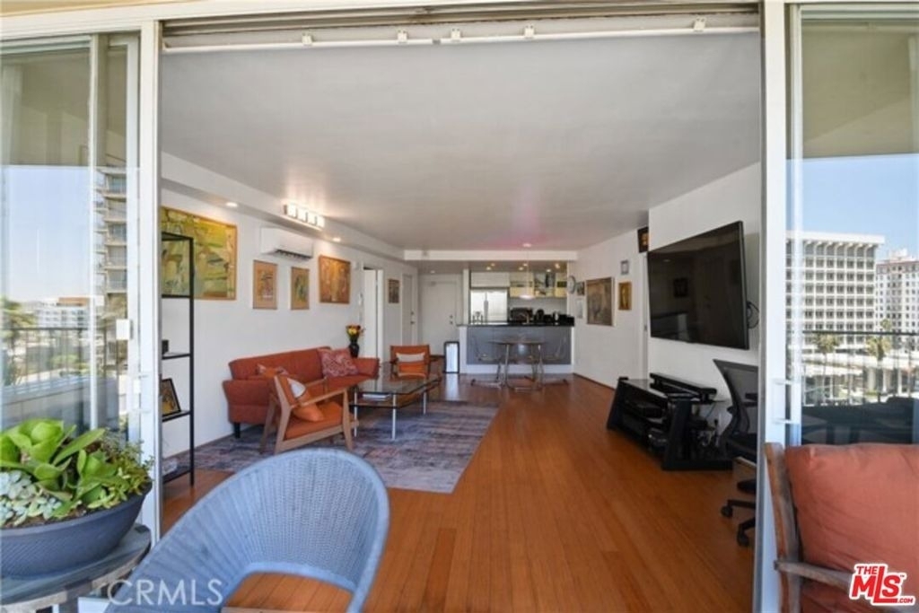 700 E Ocean Boulevard - Photo 34