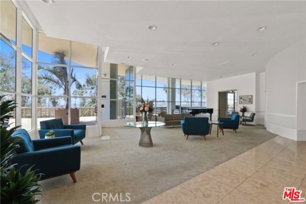 700 E Ocean Boulevard - Photo 13