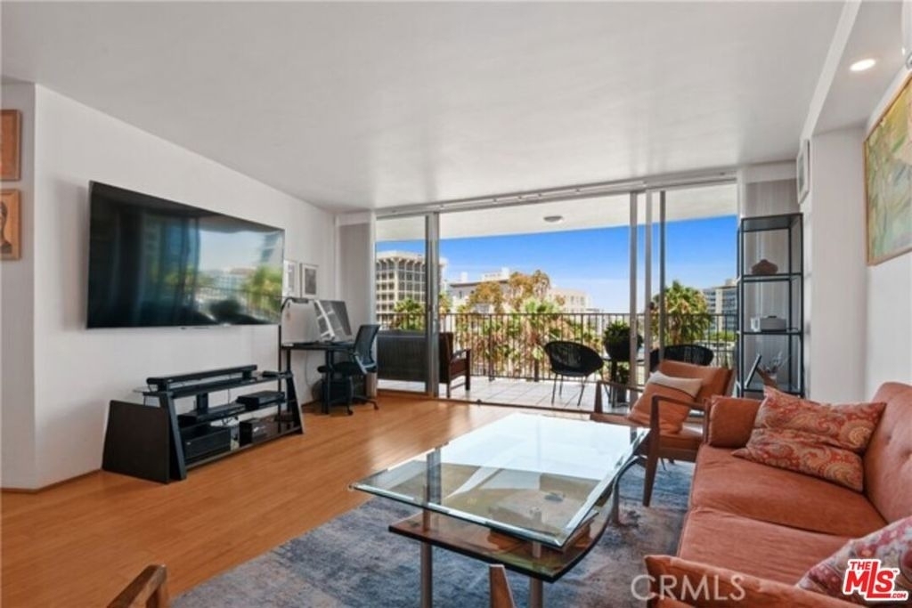 700 E Ocean Boulevard - Photo 41
