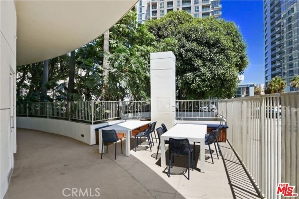 700 E Ocean Boulevard - Photo 5