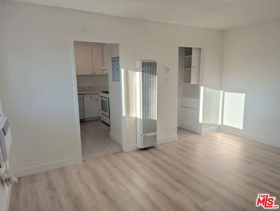 3837 Sedgwick Avenue - Photo 5