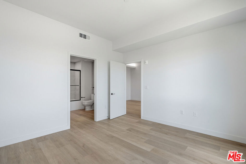 3555 Overland Avenue - Photo 9