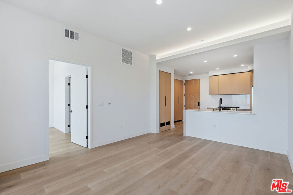 3555 Overland Avenue - Photo 7