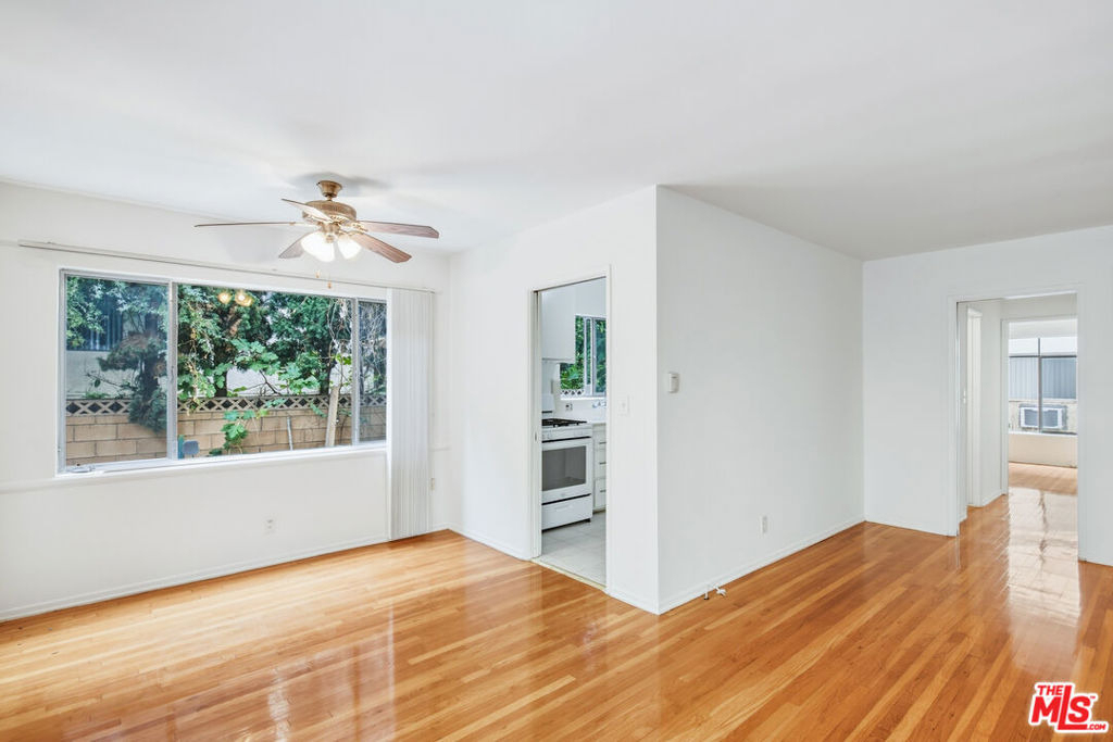1058 S Wooster Street - Photo 5