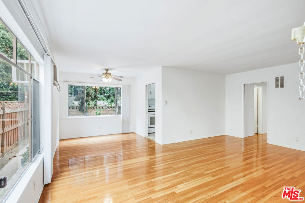 1058 S Wooster Street - Photo 2