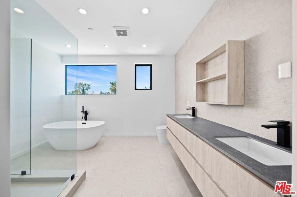 307 N Wilton Place - Photo 7