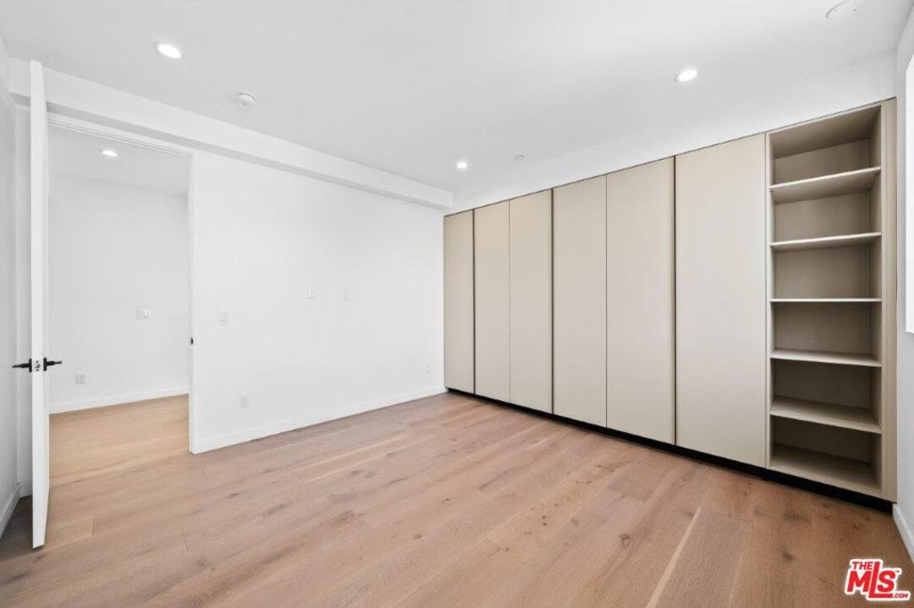 307 N Wilton Place - Photo 4