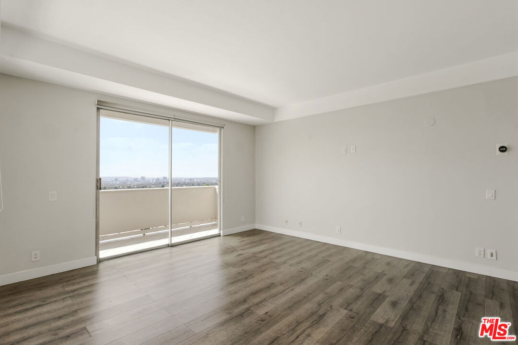 7250 Franklin Avenue - Photo 13