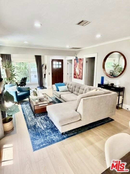 1202 N Poinsettia Place - Photo 2