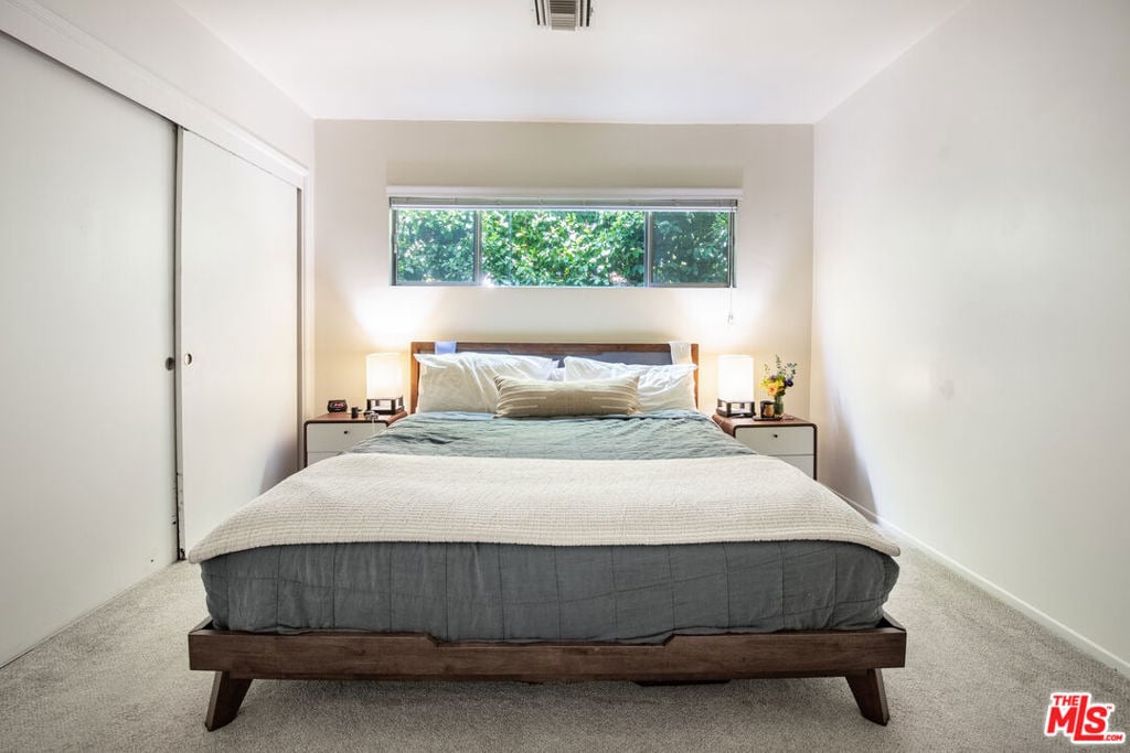 1233 N Laurel Avenue - Photo 12