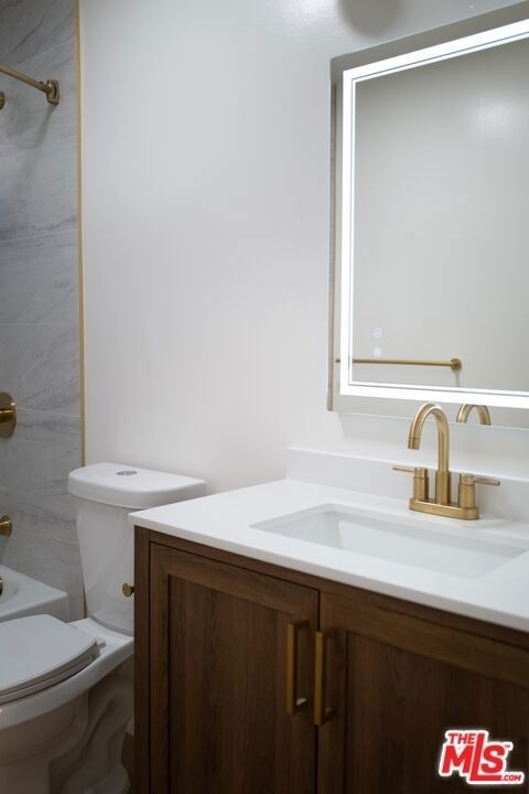 860 S Kingsley Drive - Photo 4