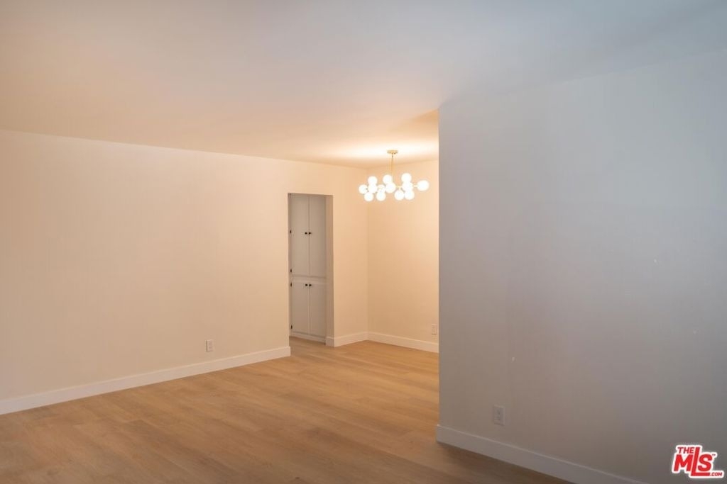 860 S Kingsley Drive - Photo 10