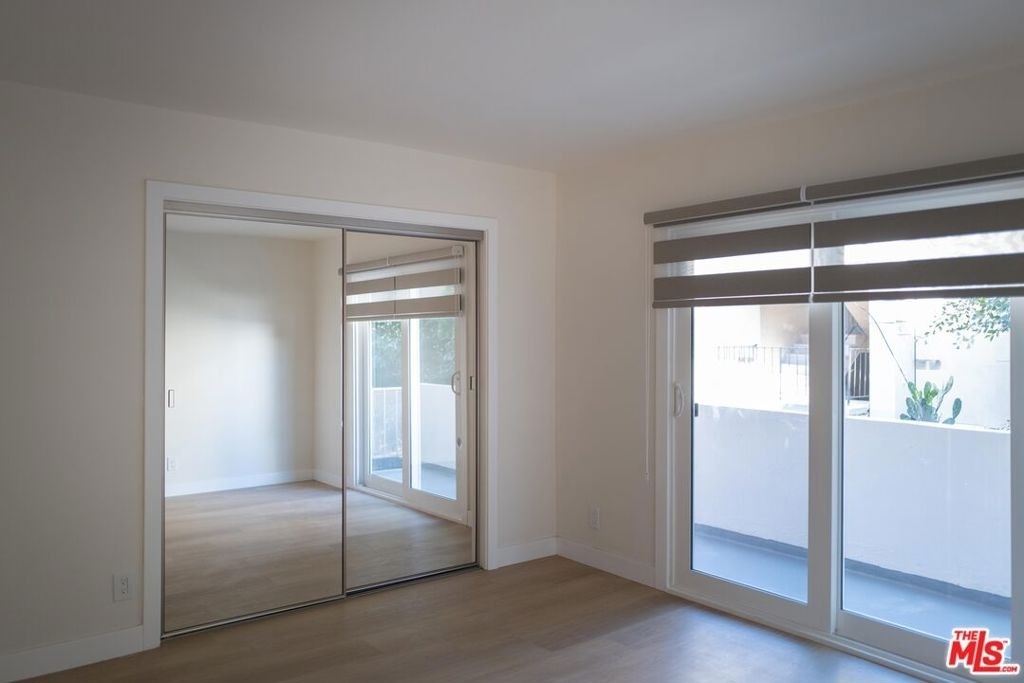 860 S Kingsley Drive - Photo 14