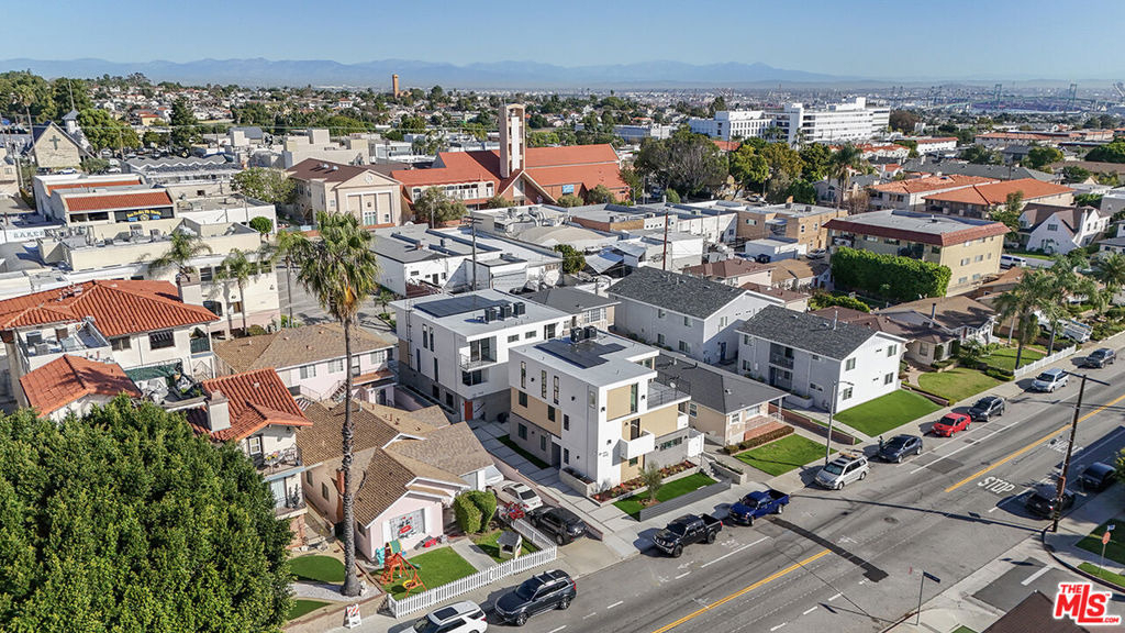 1434 W 9th Street - Photo 10