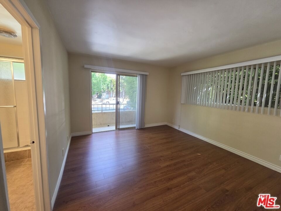 818 7th Street - Photo 9
