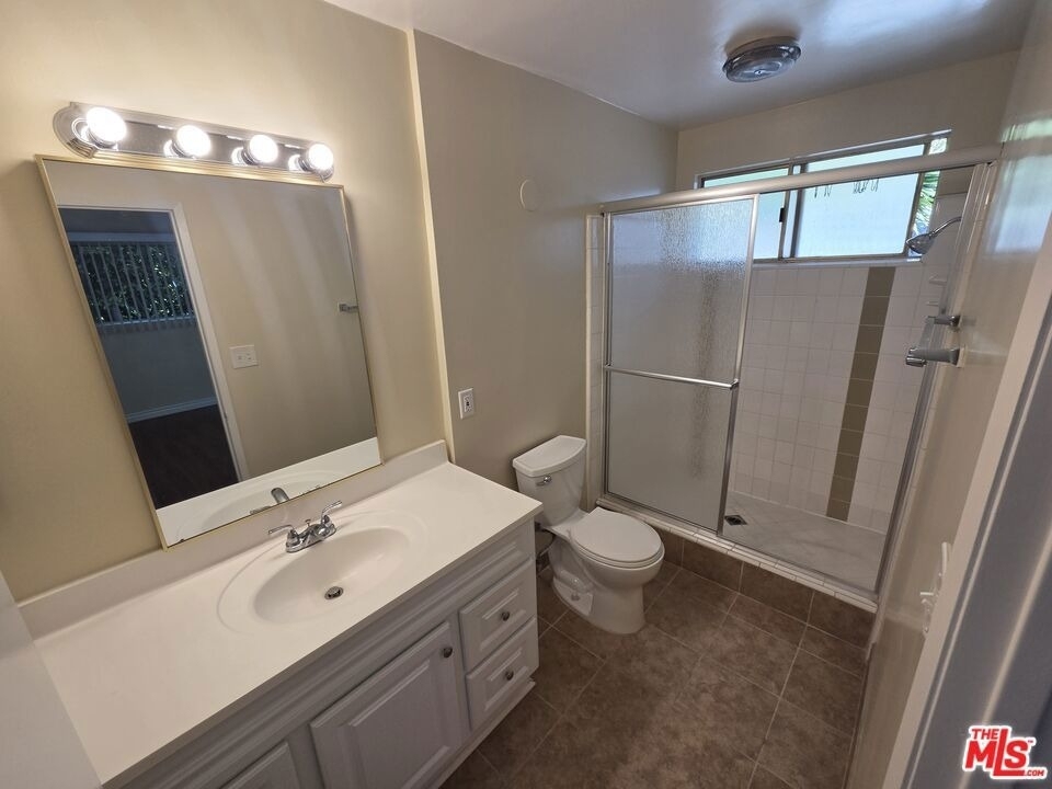 818 7th Street - Photo 6