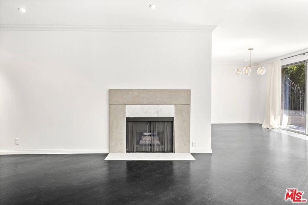 1210 N Kings Road - Photo 7