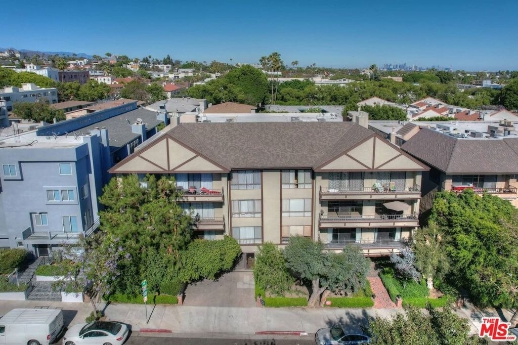 1210 N Kings Road - Photo 35