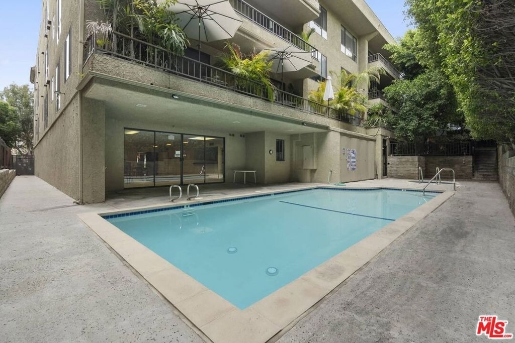 1210 N Kings Road - Photo 37