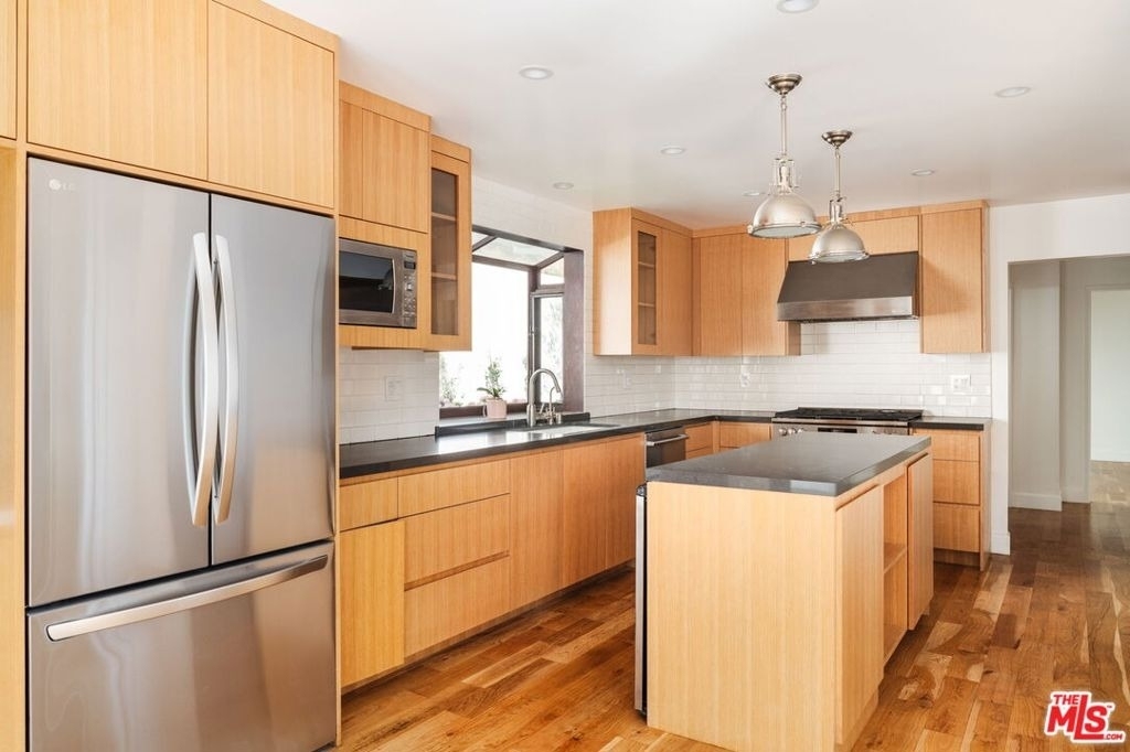 1355 Bobolink Place - Photo 14