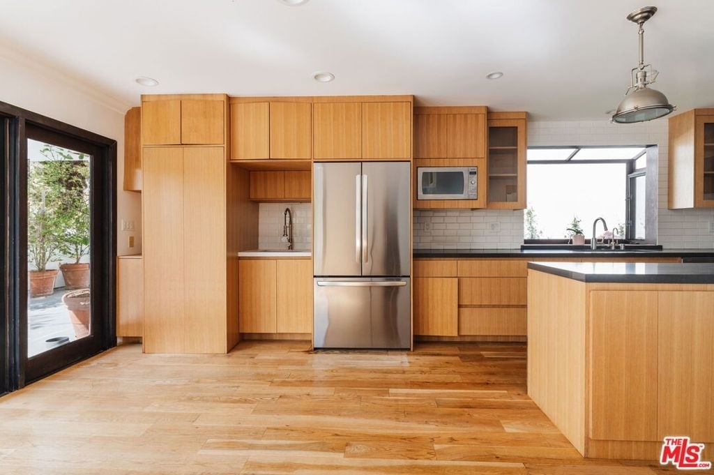 1355 Bobolink Place - Photo 13